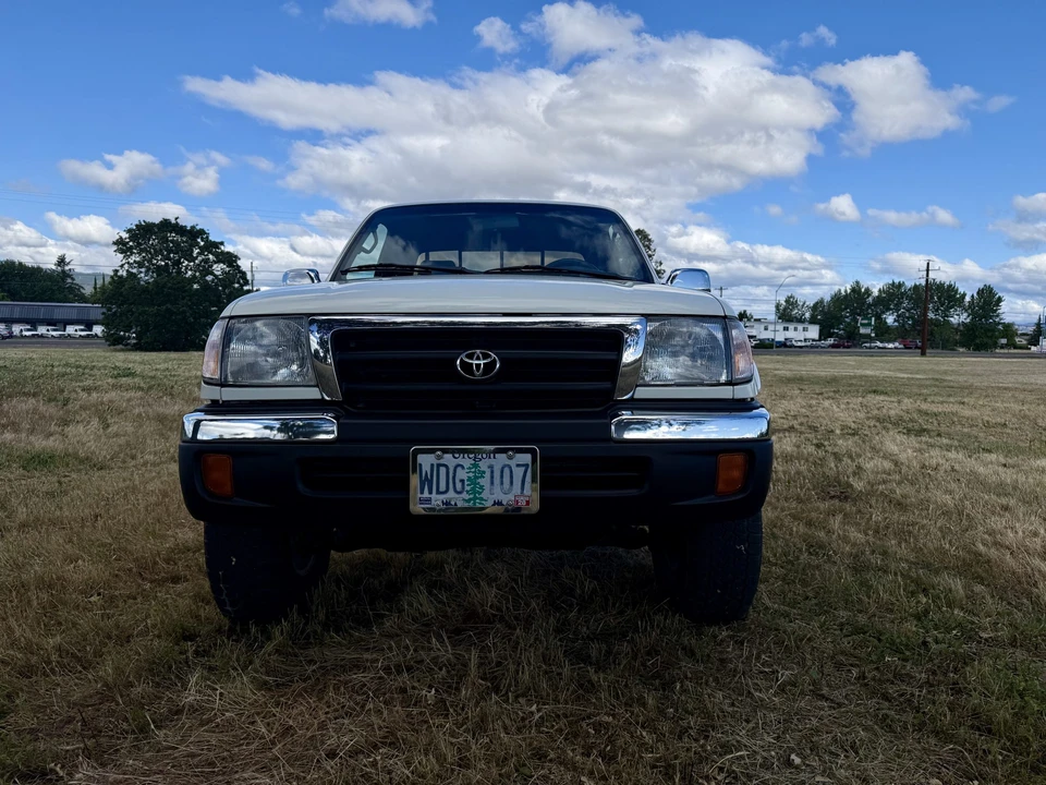 1998 Toyota Tacoma 1st Gen - Image 2 of 31