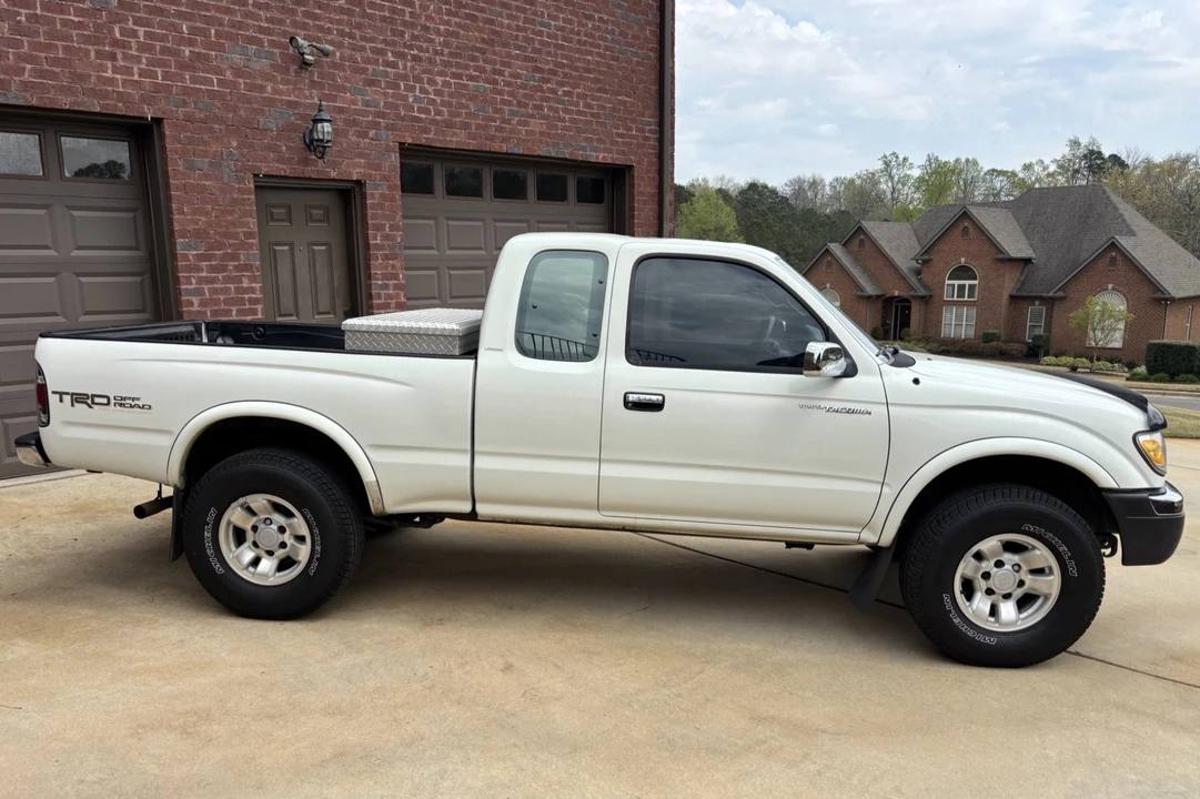 1998 Toyota Tacoma 1st Gen - Image 3 of 9