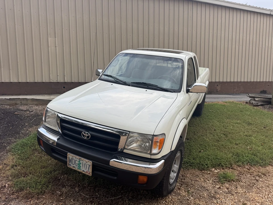 1998 Toyota Tacoma 1st Gen - Image 2 of 31