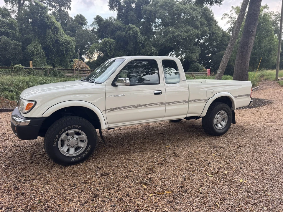 1998 Toyota Tacoma 1st Gen - Image 4 of 31