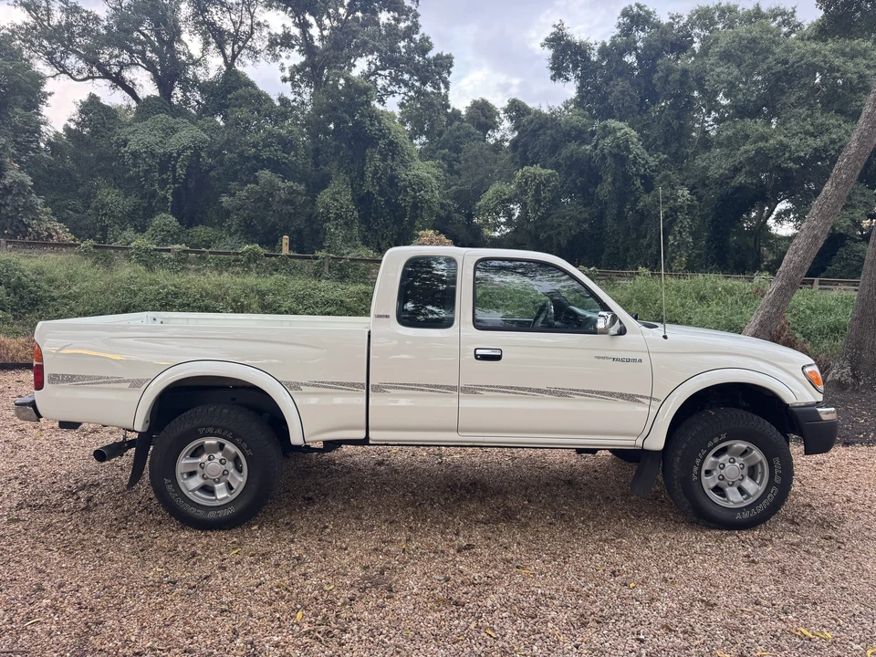 1998 Toyota Tacoma 1st Gen - Image 14 of 31