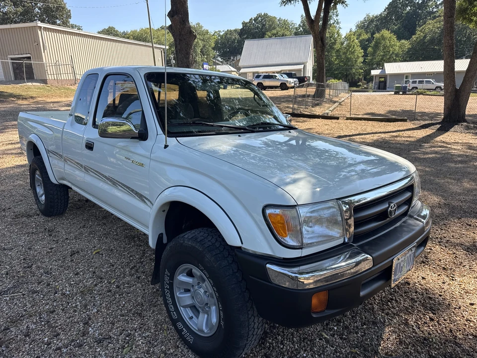 1998 Toyota Tacoma 1st Gen - Image 16 of 31