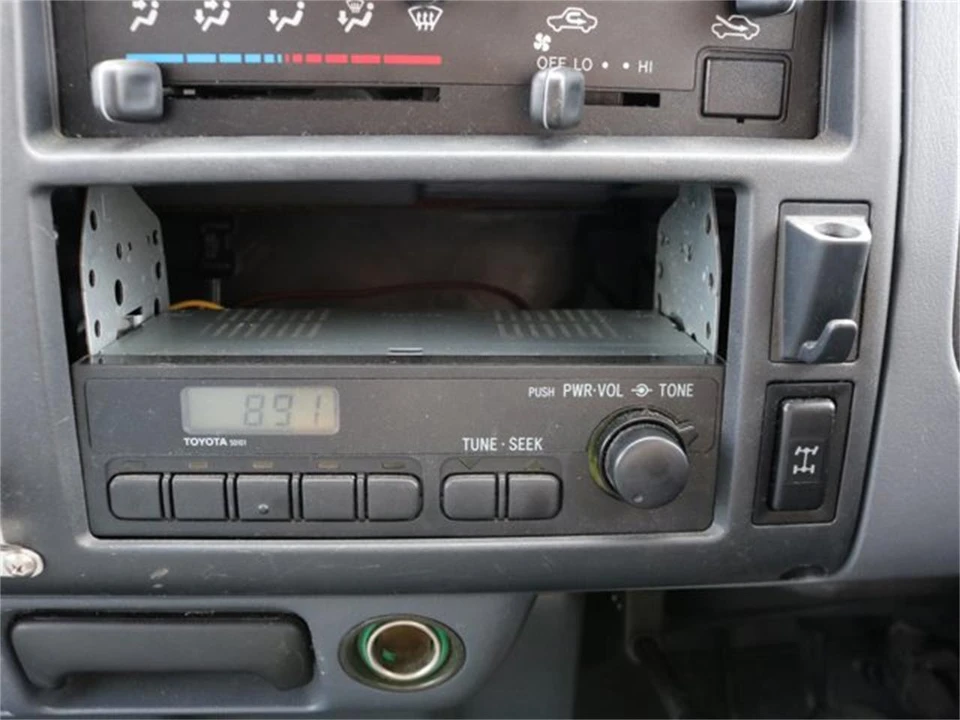 1998 Toyota ToyoAce 5th Gen - Image 13 of 31