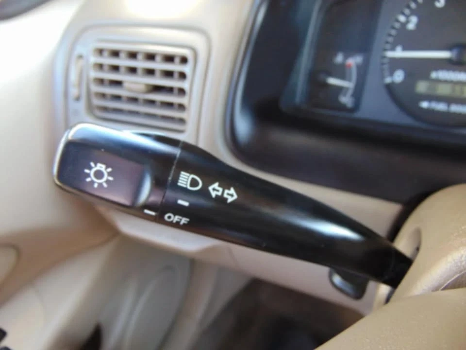 1998 Toyota Corolla 8th Gen - Image 9 of 20