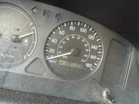 1998 Toyota Corolla 8th Gen - Image 3 of 8