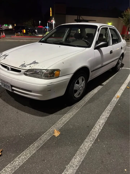 1998 Toyota Corolla 8th Gen - Image 3 of 5
