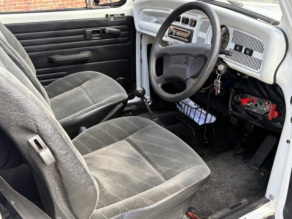 1998 Volkswagen New Beetle - Image 2 of 30