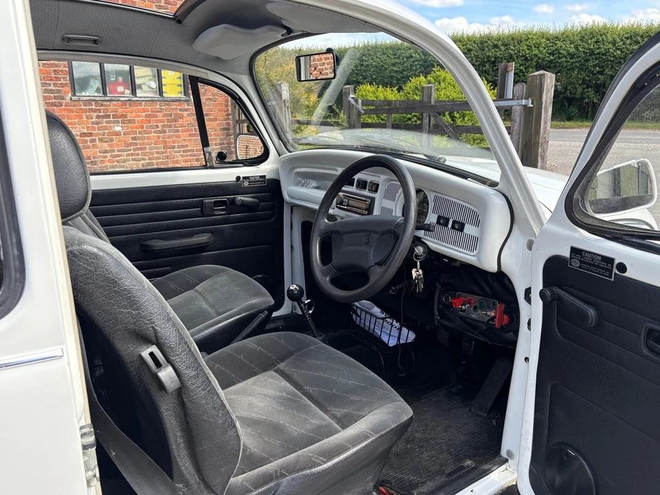 1998 Volkswagen New Beetle - Image 8 of 30