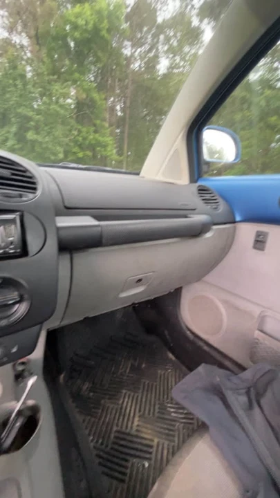1998 Volkswagen Beetle (1980-2003) - Image 4 of 14
