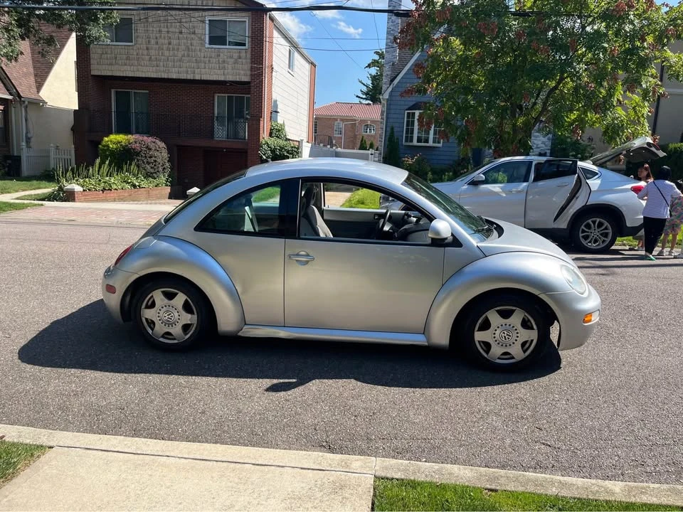 1998 Volkswagen New Beetle - Image 3 of 10