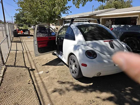 1998 Volkswagen Beetle 1.8T Dune Hatchback 2D