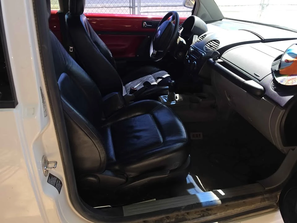 1998 Volkswagen New Beetle - Image 5 of 10