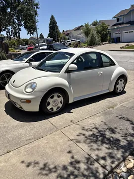 1998 Volkswagen Beetle 2.0T Final Edition SE Hatchback 2D