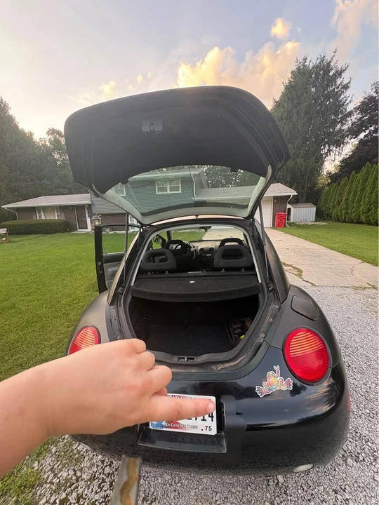 1998 Volkswagen New Beetle - Image 6 of 8