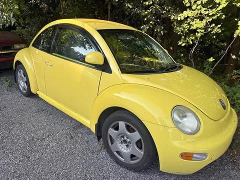 1998 Volkswagen Beetle 2.0T SE Hatchback 2D