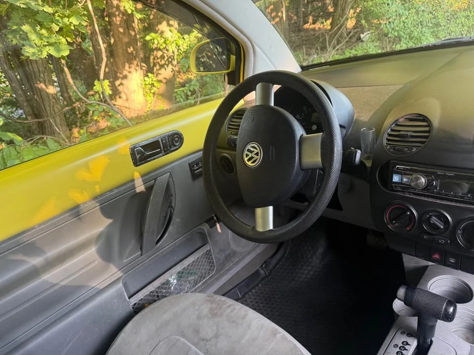 1998 Volkswagen New Beetle - Image 3 of 5