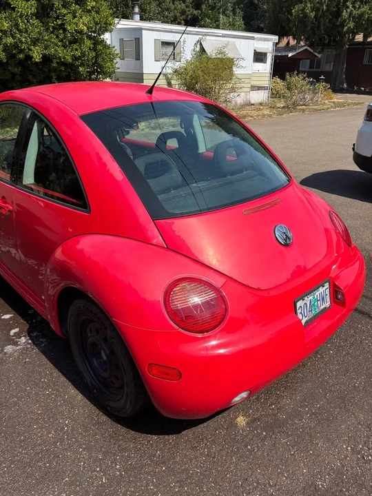 1998 Volkswagen New Beetle - Image 5 of 9