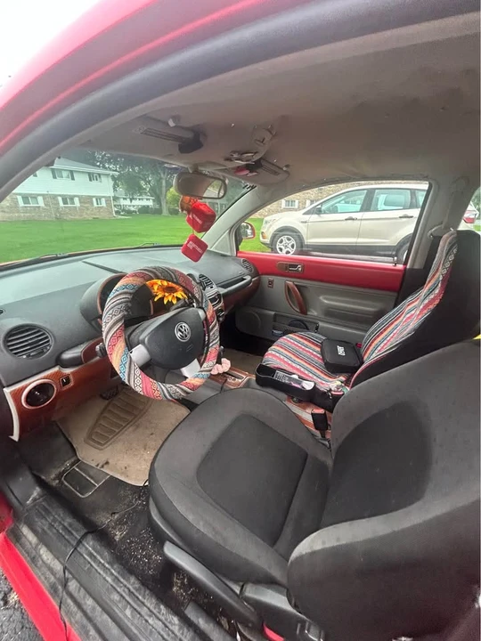 1998 Volkswagen New Beetle - Image 10 of 14
