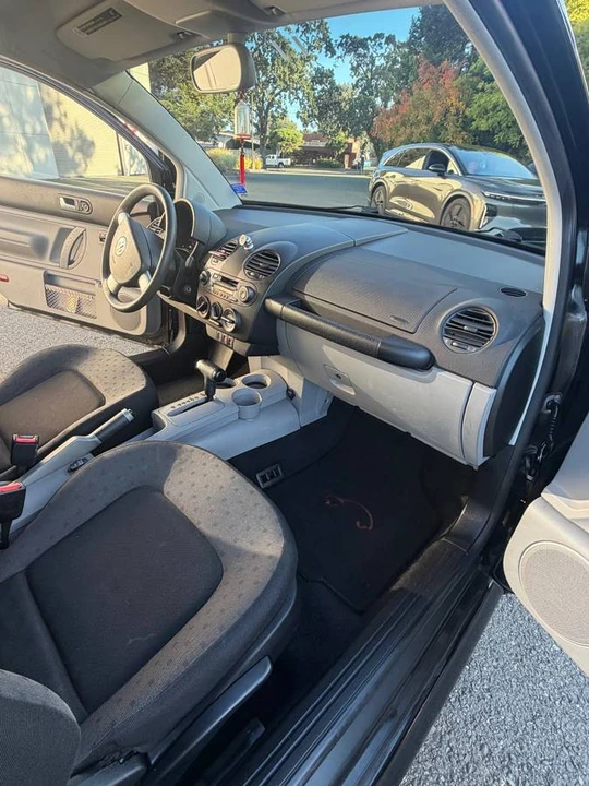 1998 Volkswagen New Beetle - Image 10 of 12