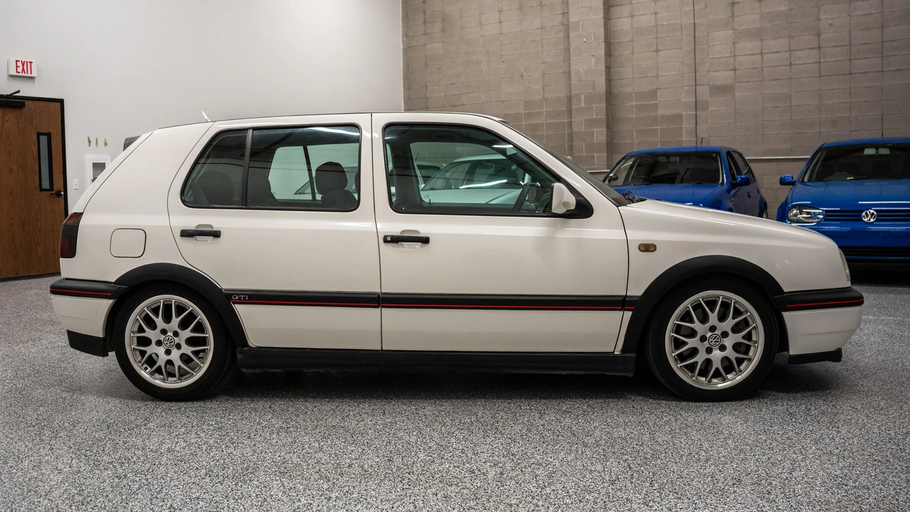 1998 Volkswagen GTI Mk3 - Image 14 of 31