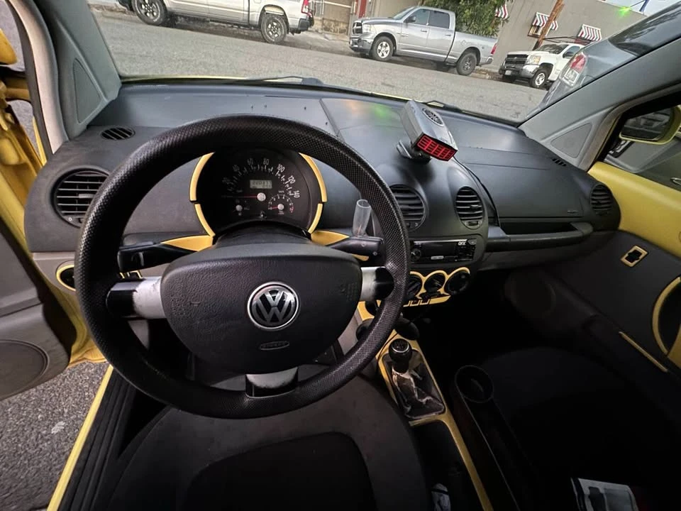 1998 Volkswagen New Beetle - Image 7 of 11