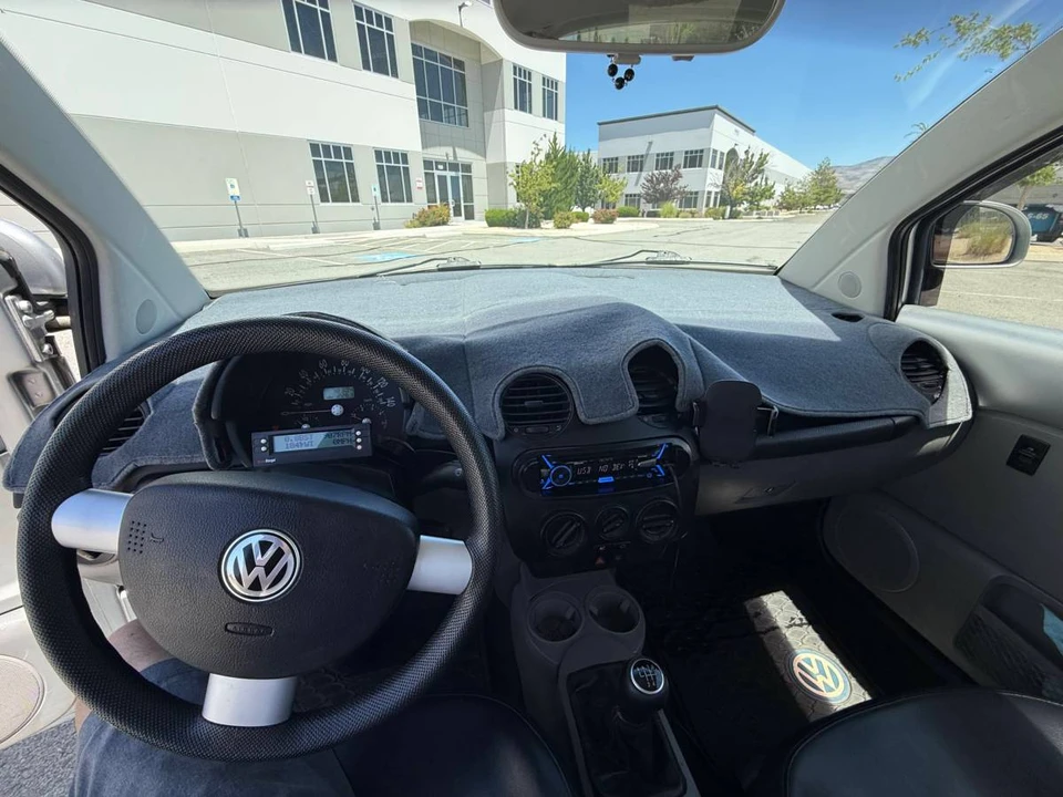 1998 Volkswagen New Beetle - Image 9 of 16