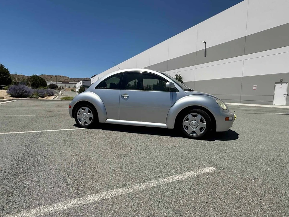 1998 Volkswagen New Beetle - Image 5 of 16