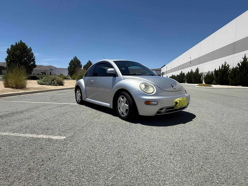 1998 Volkswagen New Beetle - Image 4 of 16