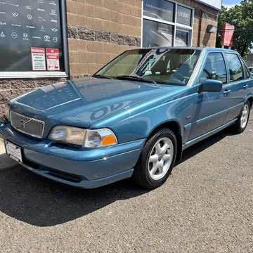 1998 Volvo S70 4dr Sdn Manual
