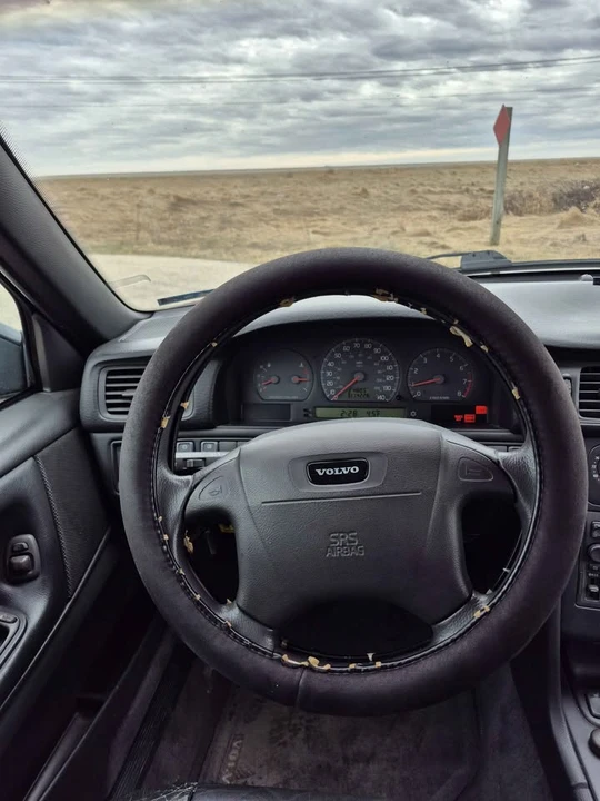1998 Volvo S70 - Image 10 of 14