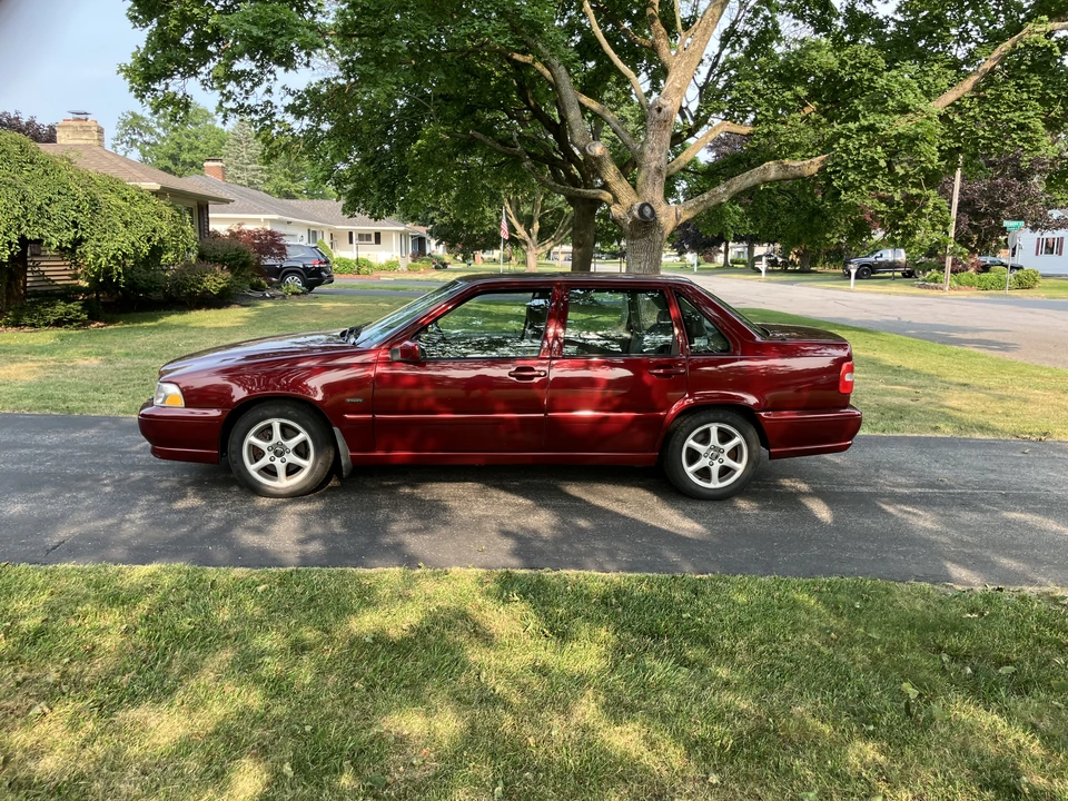 1998 Volvo S70 - Image 2 of 31