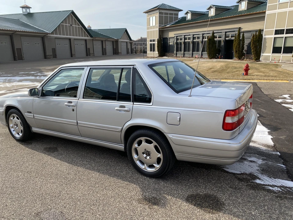 1998 Volvo S90 - Image 3 of 31