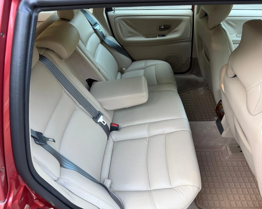 1998 Volvo V70 1st Gen - Image 4 of 30