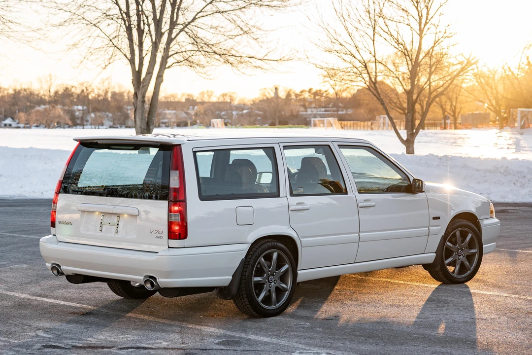 1998 Volvo V70 XC 1st Gen - Image 16 of 31