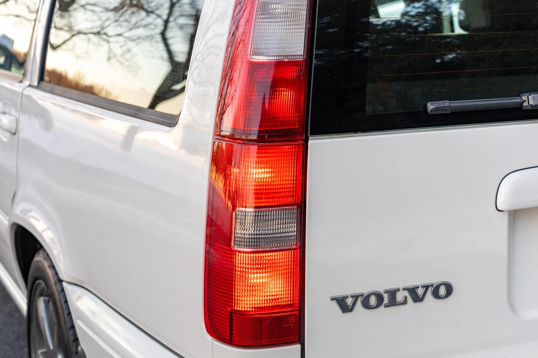 1998 Volvo V70 XC 1st Gen - Image 24 of 31