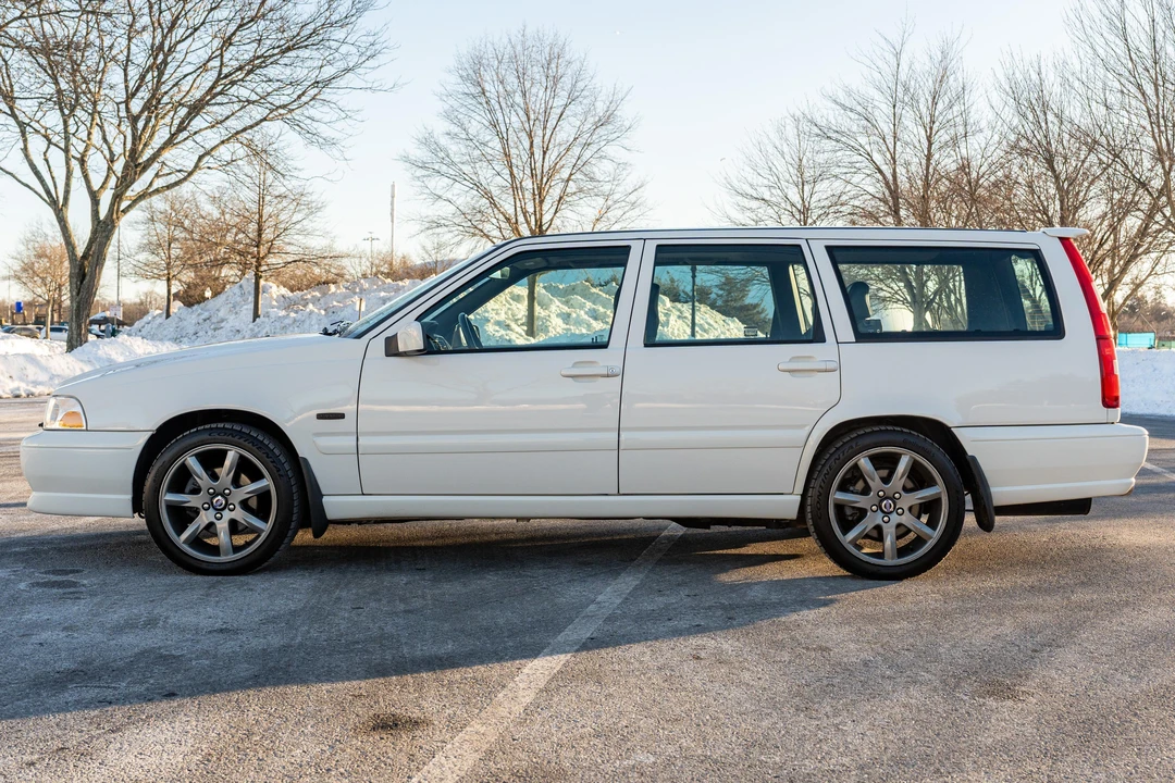 1998 Volvo V70 XC 1st Gen - Image 3 of 31