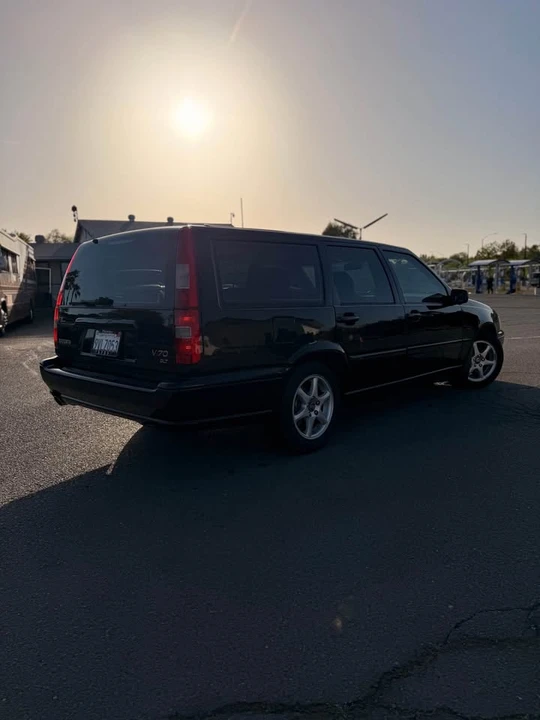 1998 Volvo V70 1st Gen - Image 3 of 9