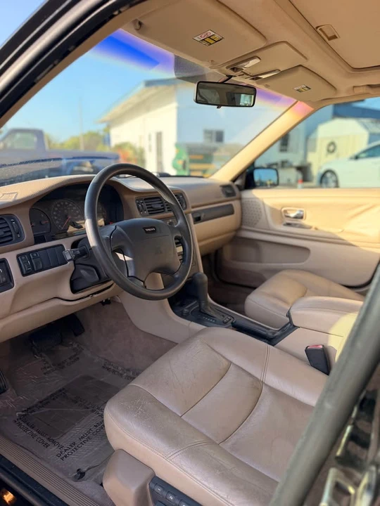 1998 Volvo V70 1st Gen - Image 5 of 9