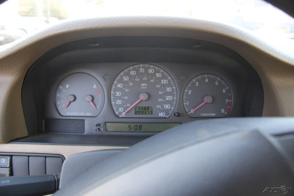 1998 Volvo V70 1st Gen - Image 15 of 21