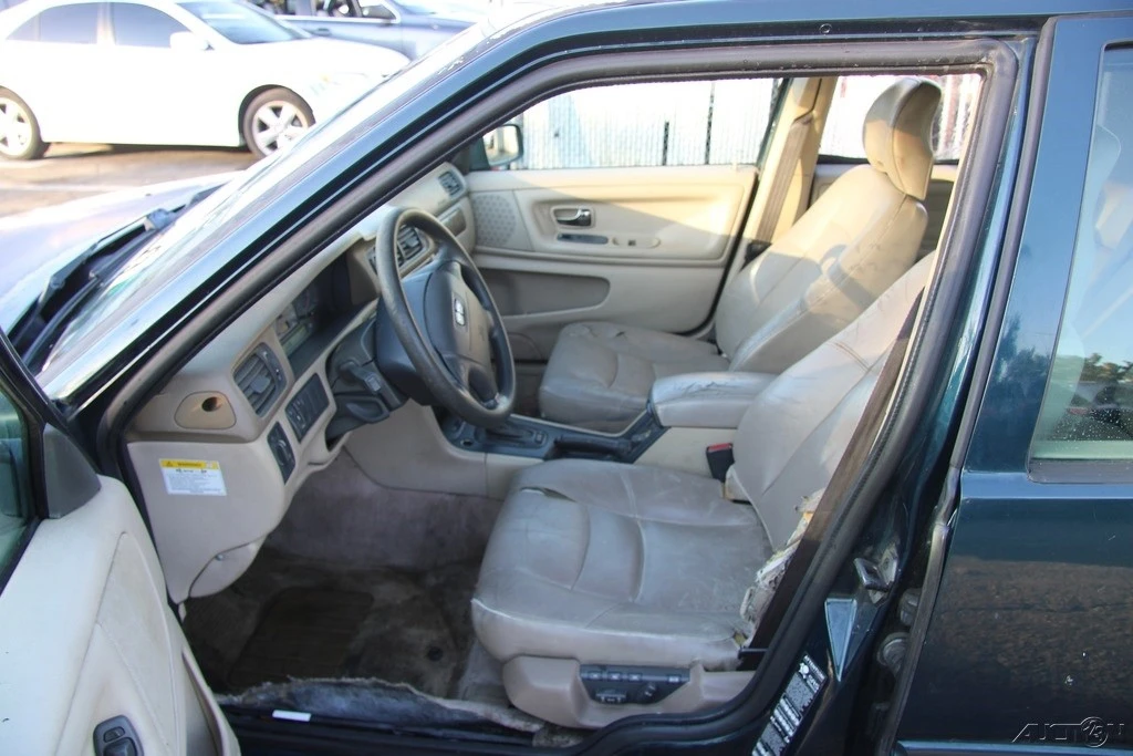 1998 Volvo V70 1st Gen - Image 13 of 21
