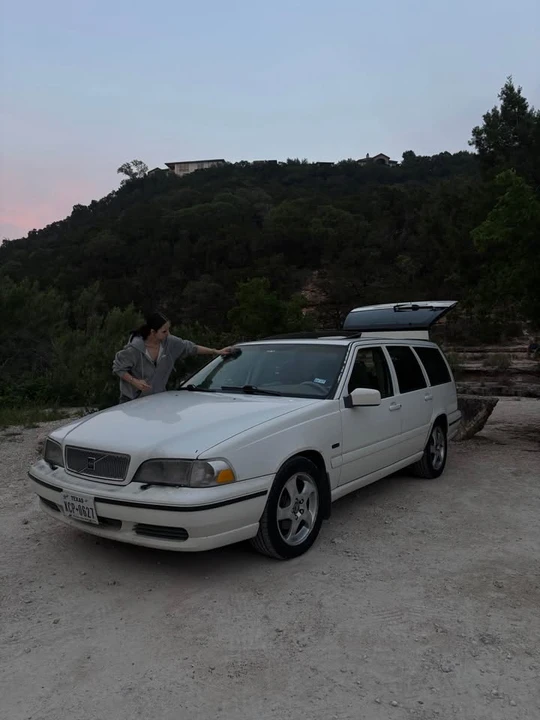 1998 Volvo V70 1st Gen - Image 3 of 7