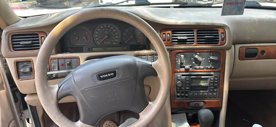 1998 Volvo V70 1st Gen - Image 4 of 7