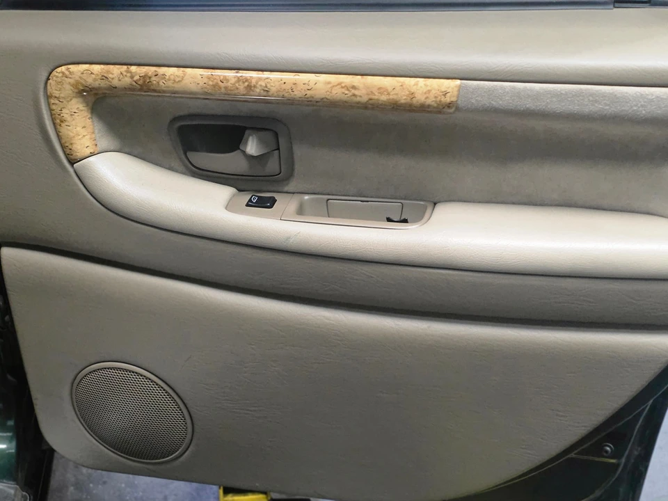 1998 Volvo 940 - Image 8 of 31