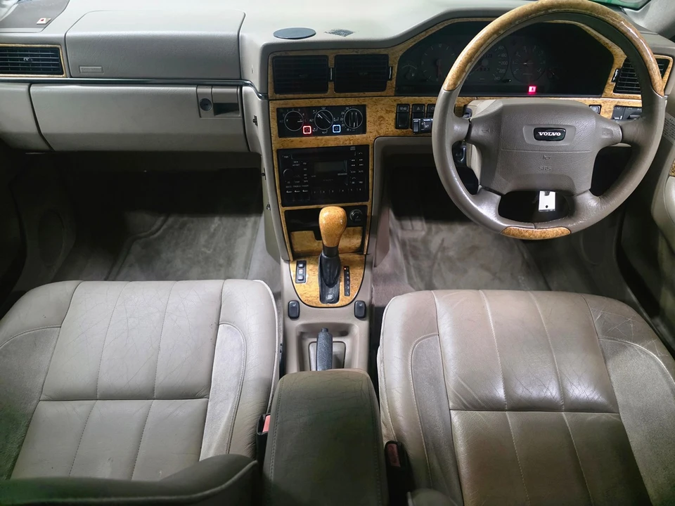 1998 Volvo 940 - Image 2 of 31