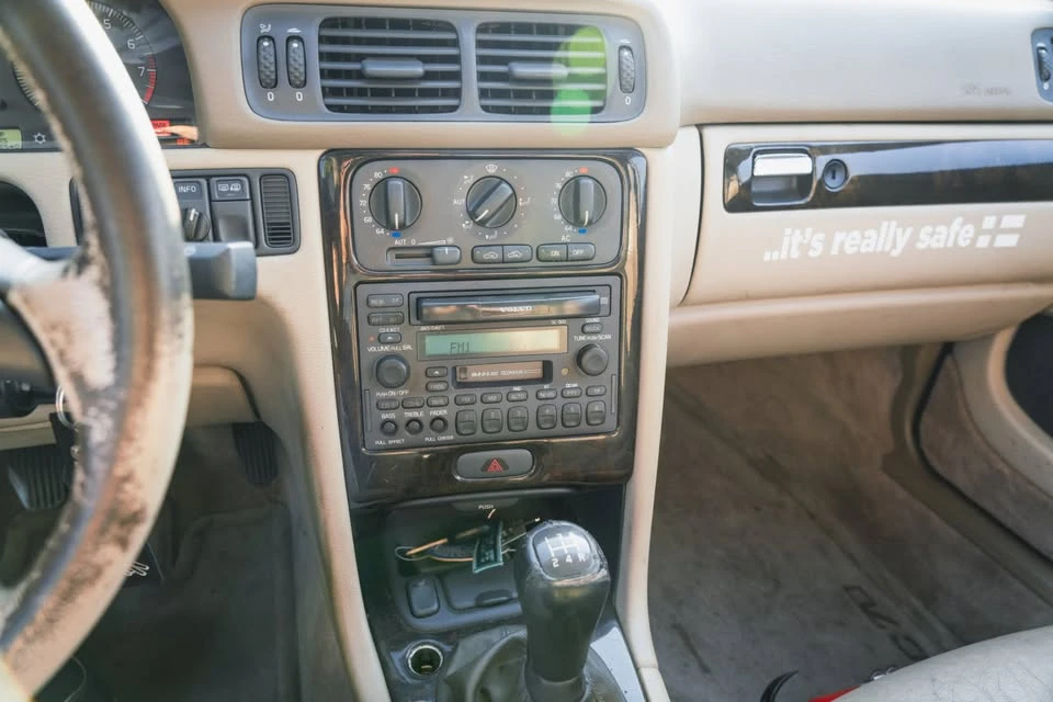1998 Volvo C70 1st Gen - Image 15 of 17