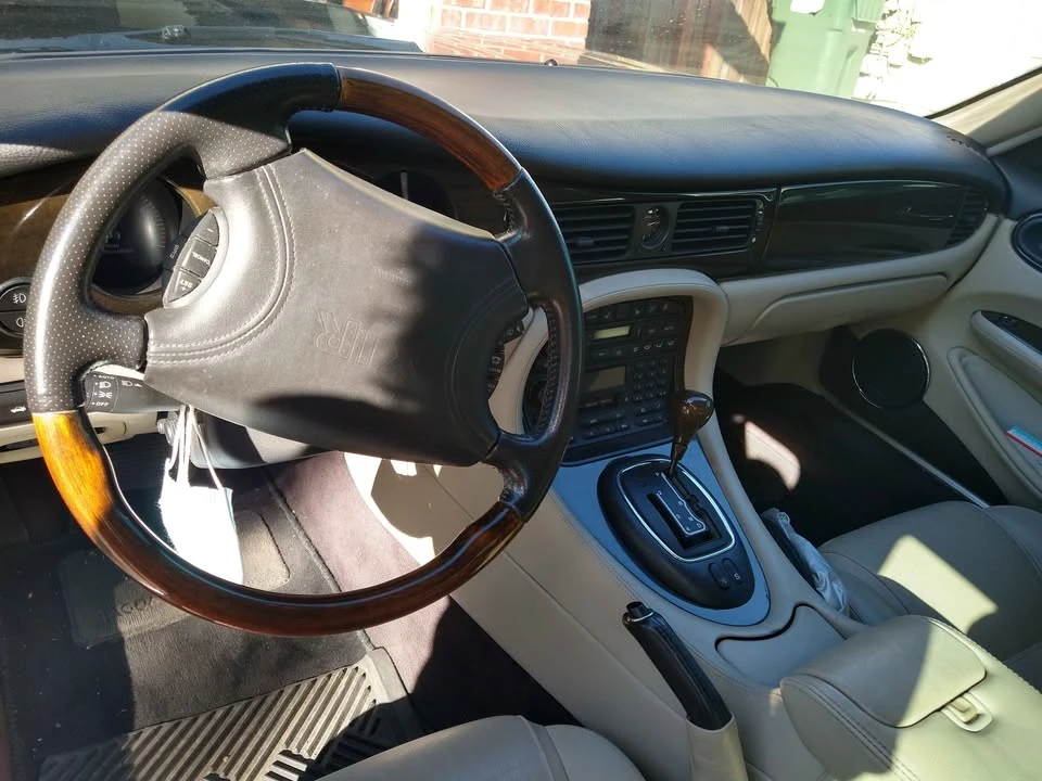 1998 Jaguar X308 XJR - Image 3 of 5