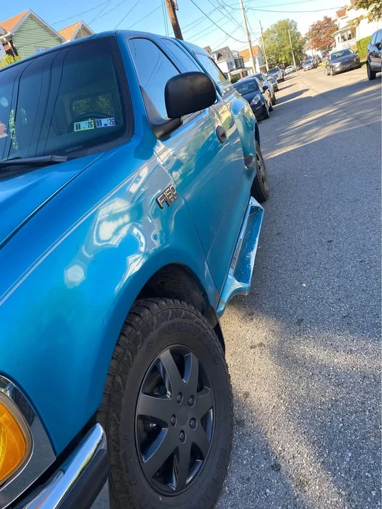 1998 Ford F-150 10th Gen - Image 2 of 10