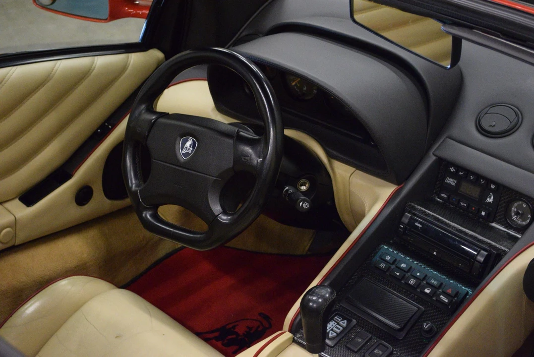 1998 Lamborghini Diablo VT - Image 7 of 13
