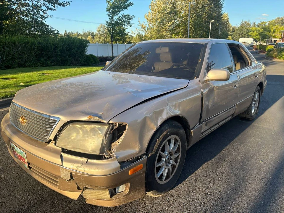 1998 Lexus LS 2nd Gen - Image 4 of 8