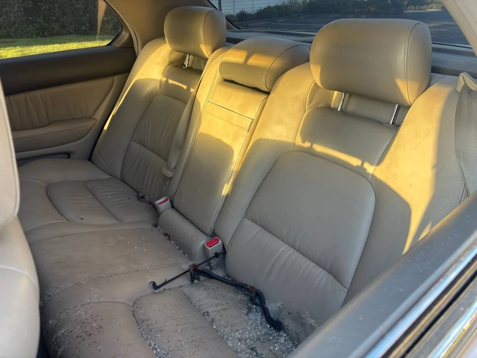 1998 Lexus LS 2nd Gen - Image 6 of 8